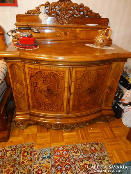 Chest of drawers inlaid