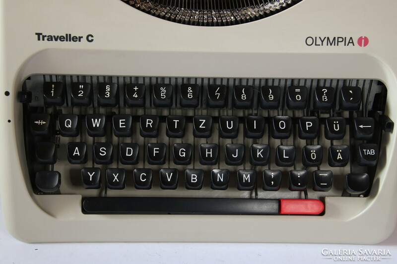 Olympia Traveller C modern mechanikus írógép újszerű állapotban