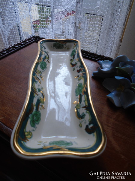 Mason's antique English toothbrush holder with hand gilding.