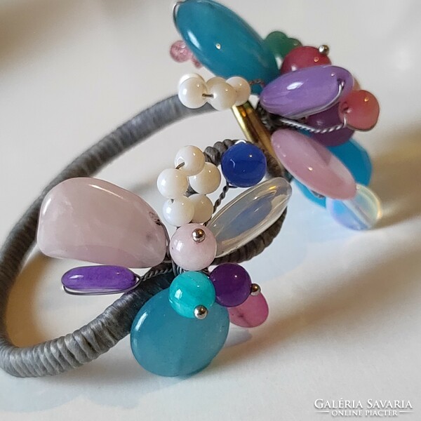 Fabulous adjustable mineral bracelet