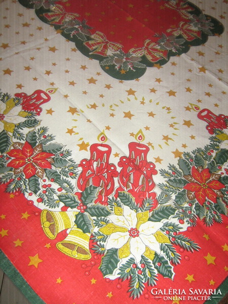 A charming Christmas pattern tablecloth