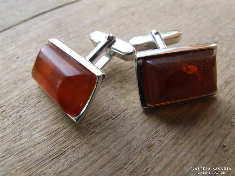 Silver cuff with amber (230917)