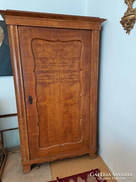 Biedermeier shelf cabinet