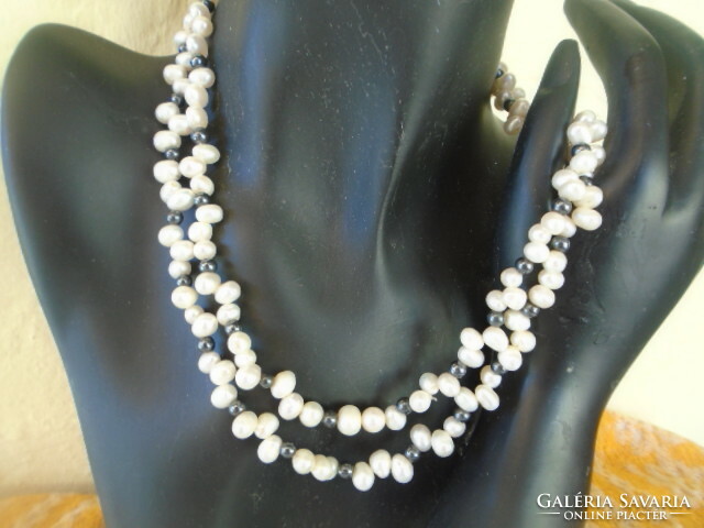 Beautiful real pearl hematite necklace 70 cm long, can be worn in two rows, unused