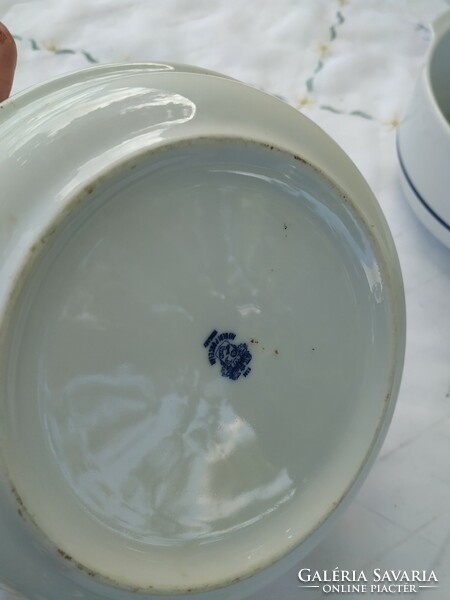 Alföldi porcelán pörköltes tál 2 db 1 db mély tányér, 1 db lapos tányér eladó!Étkészlet pótlásra
