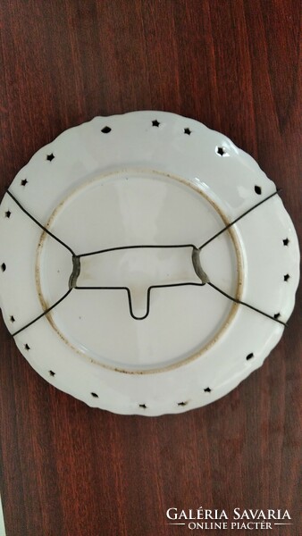 Antique wall plate {p52}