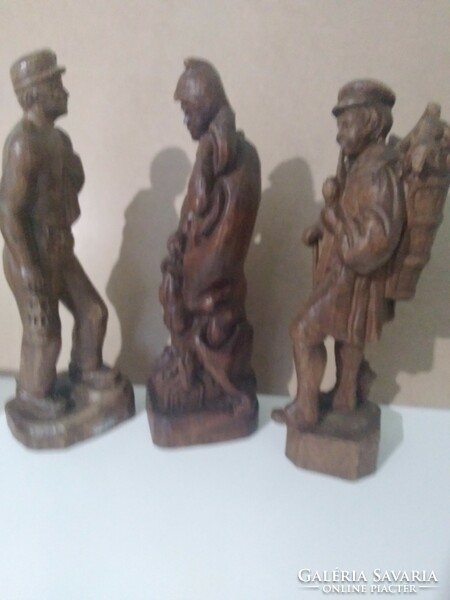 Wooden sculpture collection (three pieces)