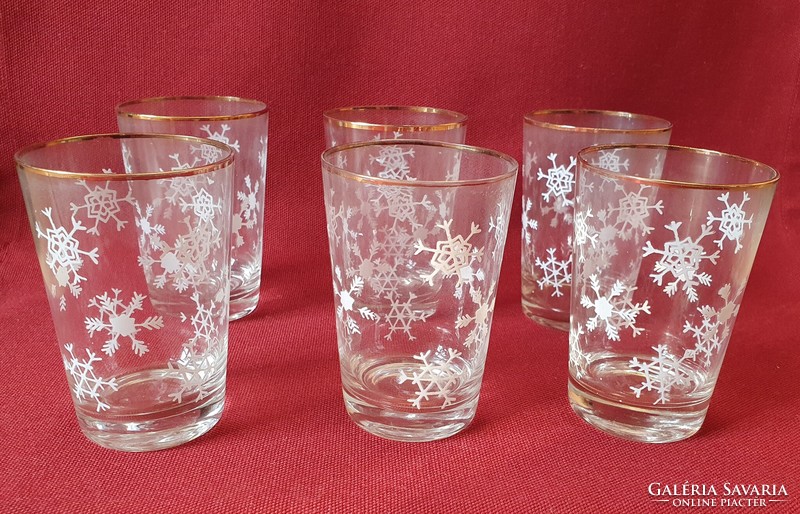 Retro vintage glass cup set with golden wind glasses for Christmas