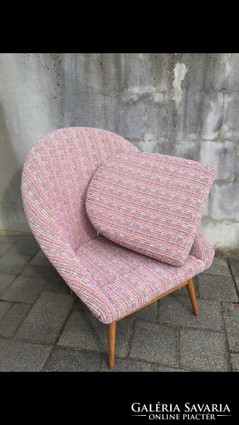 Pair of mid-century armchairs renovated!