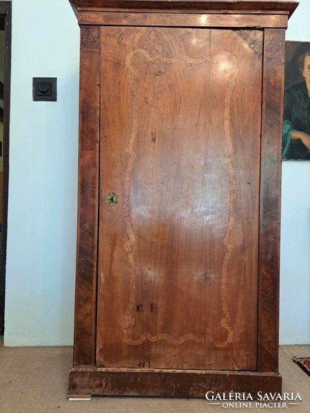 Biedermeier inlaid hanging cabinet
