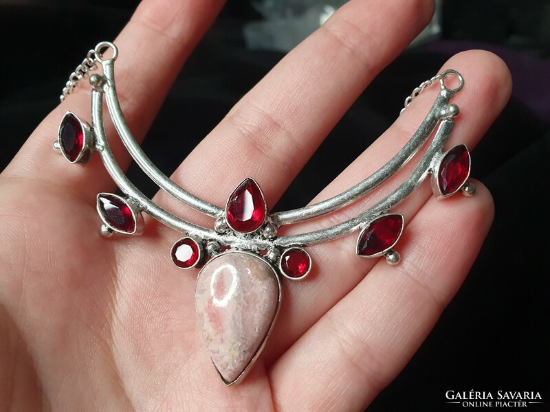 Beautiful silver necklaces with polished garnet and agate stones from Botswana