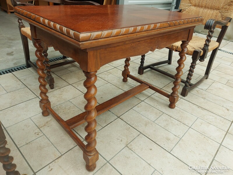 For sale is a colonial expandable smoking table with 3 armchairs. Furniture is in good condition. Table dimensions: 59