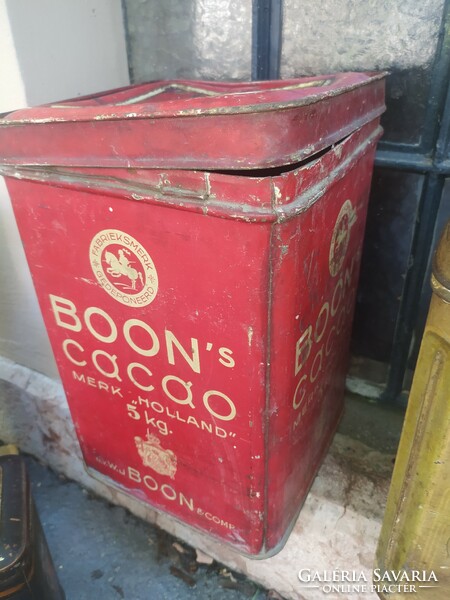 Antique tin tea and cocoa boxes