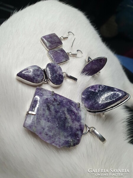 Rarity!!! Beautiful silver pendant with polished sugilite stone from Africa