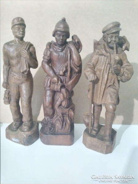 Wooden sculpture collection (three pieces)