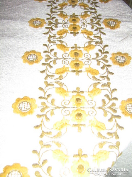 Beautiful elegant fabric embroidered woven tablecloth