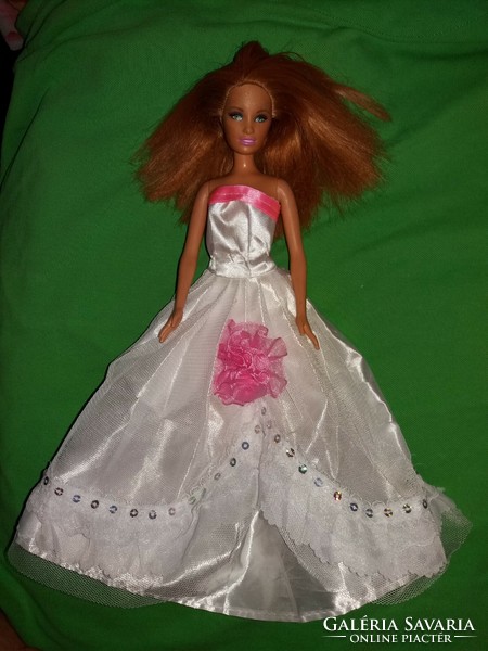 Beautiful original mattel 2008 barbie doll according to the pictures boo 1