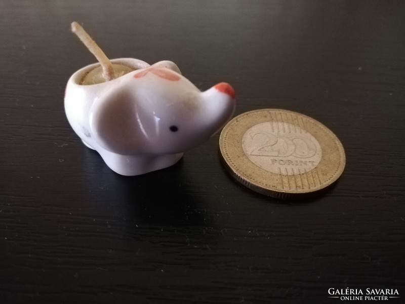 Mini elephant porcelain candle