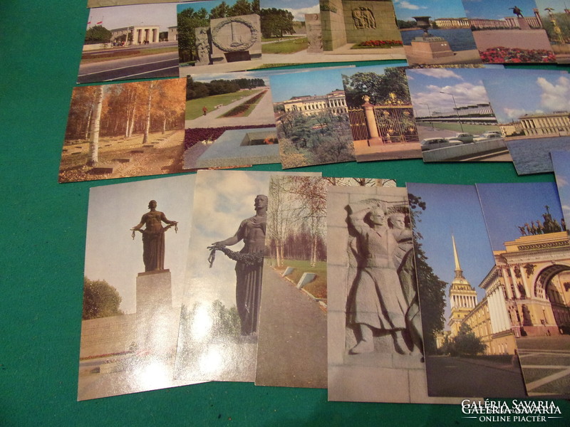Leningrad on 30 postcards