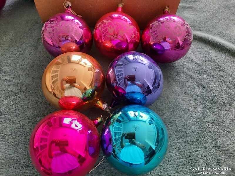 Glass Christmas balls, large size