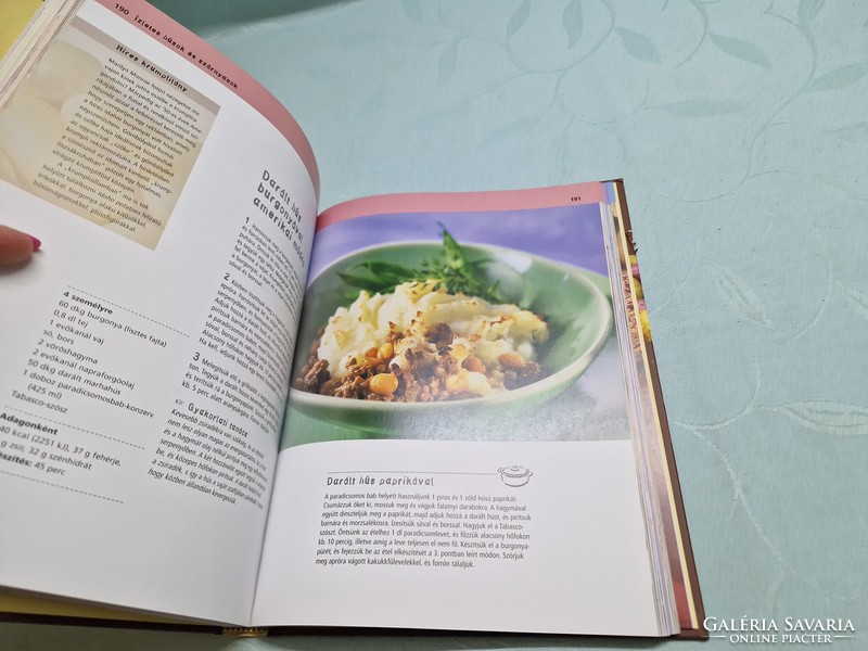 T1215 readers digest big book of potato delicacies
