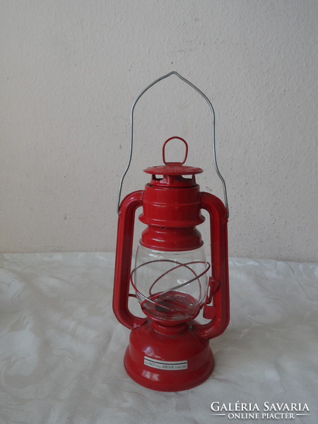 Red storm lamp (with candle)