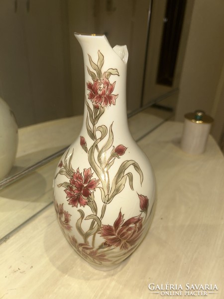 Injured! Zsolnay's hand-painted orchid vase