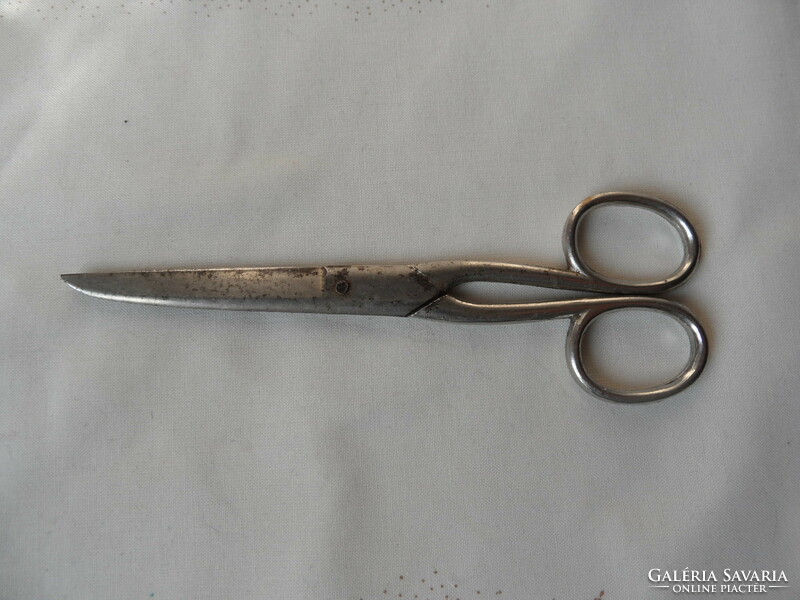 Older marked metal scissors