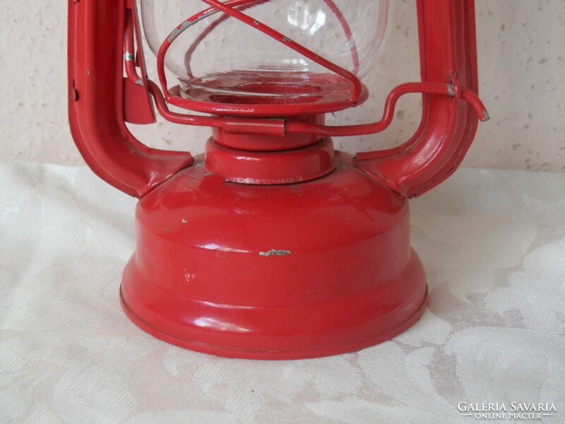 Red storm lamp (with candle)
