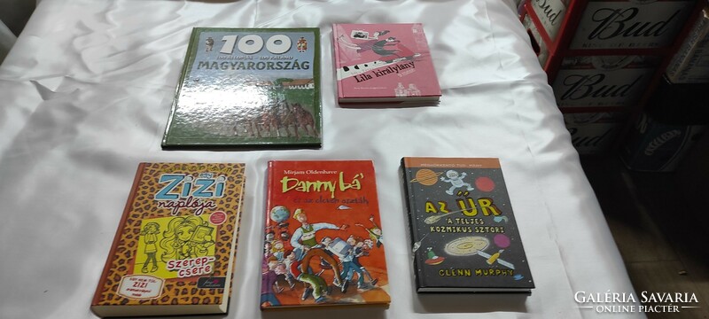 Children's and youth books according to the pictures