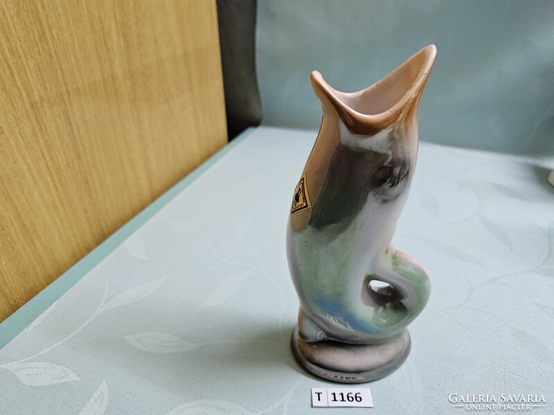 T1166 Iparművészeti hal alakú váza 21 cm