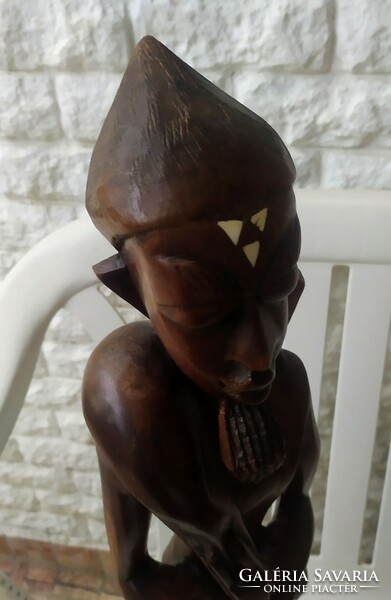 Afrikai fából faragott szobor eladó!