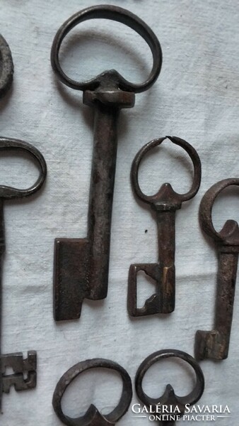 Wrought iron key collection 17 pcs