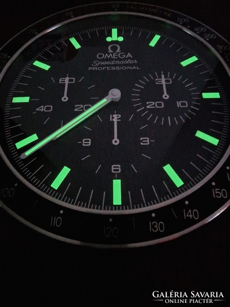 Új Omega Omega Speedmaster Falióra (Dealer Clock)