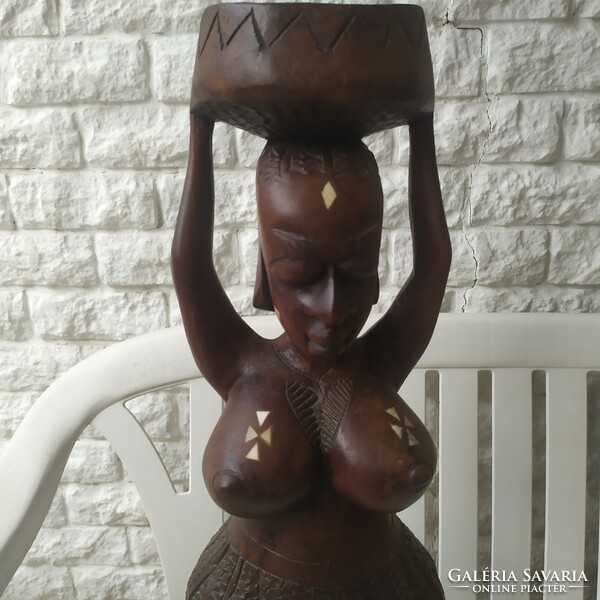 Afrikai fából faragott női szobor eladó!