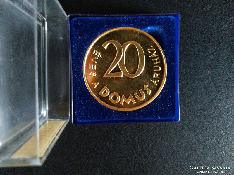 Domus store commemorative medal