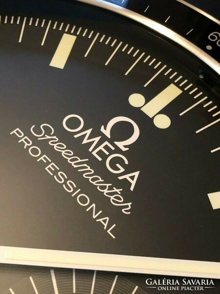 Új Omega Omega Speedmaster Falióra (Dealer Clock)