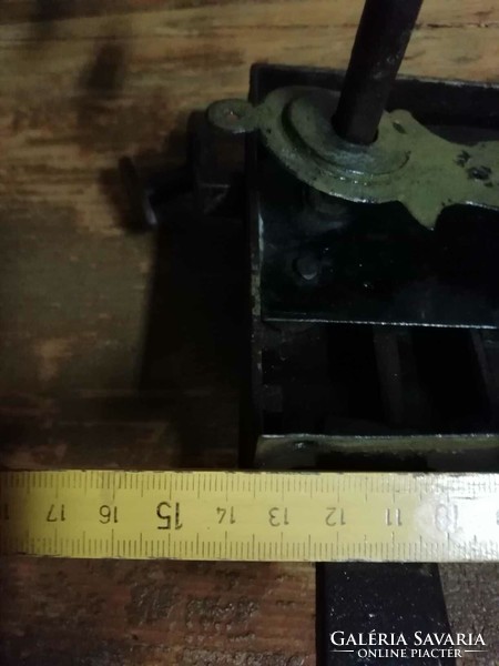 Lock mechanism, forged lock from the end of the 19th century, without key, beautiful green color, refurbished for sale