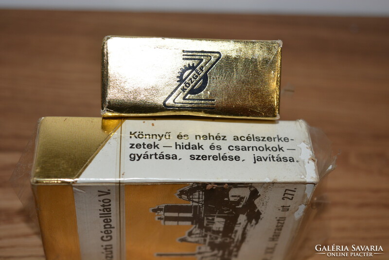 2 pieces of unopened public machine advertising cigarettes, a product of the Eger Tobacco Factory, a box of tobacco