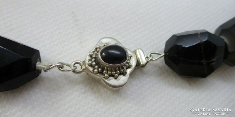 Special black agate necklace with silver clasp