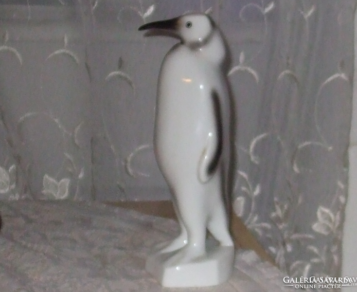 Ravenhouse large old rare penguin. For sale.