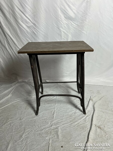 Antik Thonet asztal + szék (restaurált)