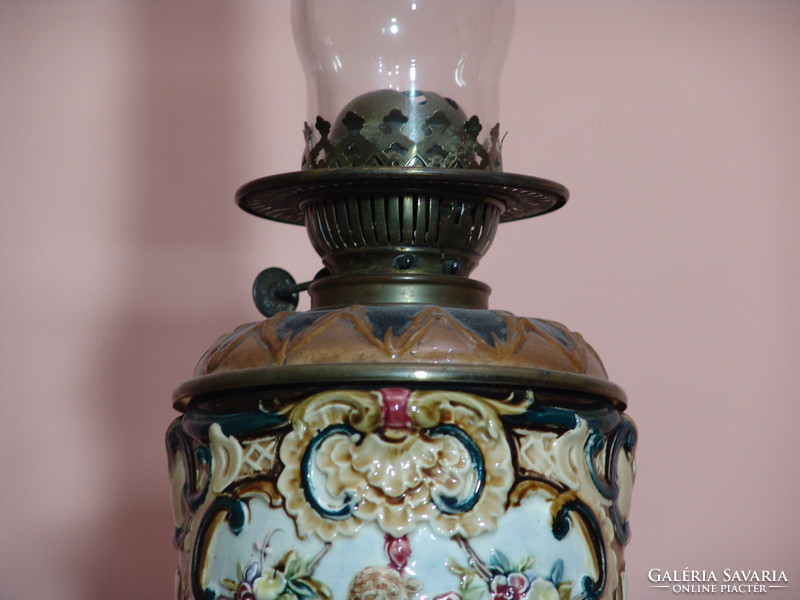 Ankik  osztrák majolika  petróleum lámpa