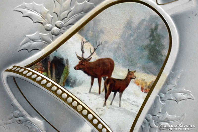 Antik dombornyomott Karácsonyi  üdvözlő litho képeslap -  őz /szarvas téli táj , harangban