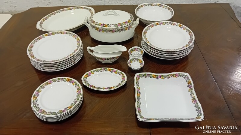 Spectacular, beautiful condition 6-person Czech porcelain tableware