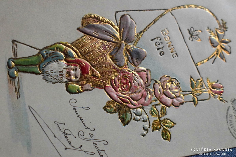 Antik dombornyomott  üdvözlő litho képeslap - törpe arany kosárral  benne rózsák