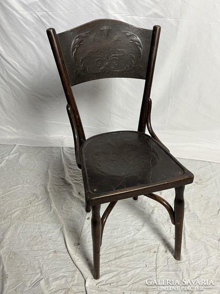 Antique thonet chair