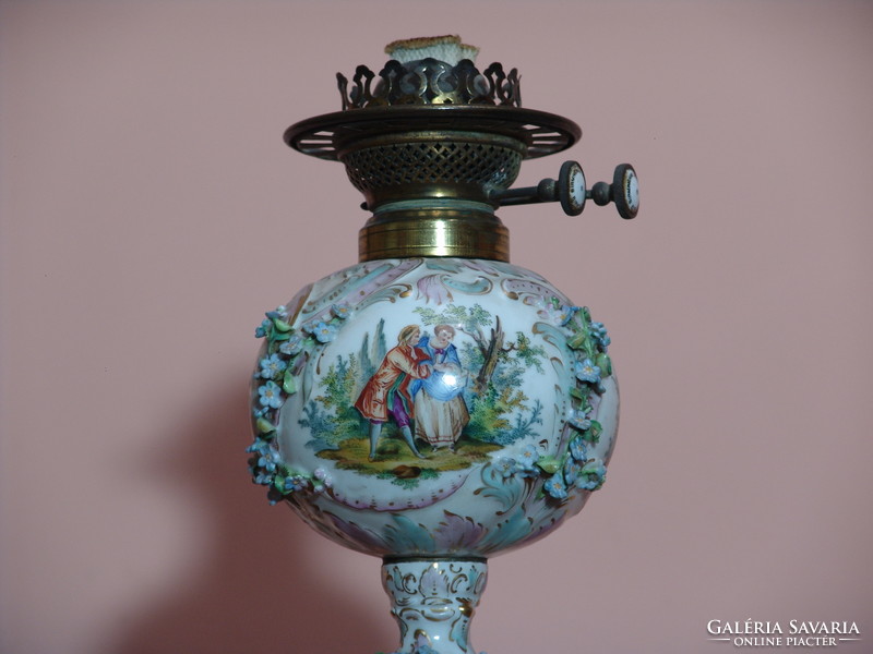 Kézzel festett eredeti Meisseni petróleum lámpa különlegesség