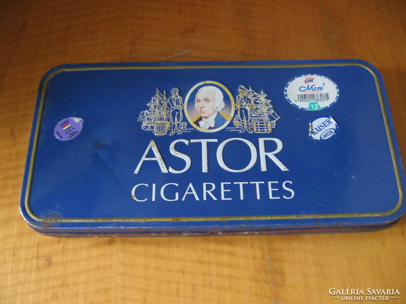 Astor fém cigarettás doboz
