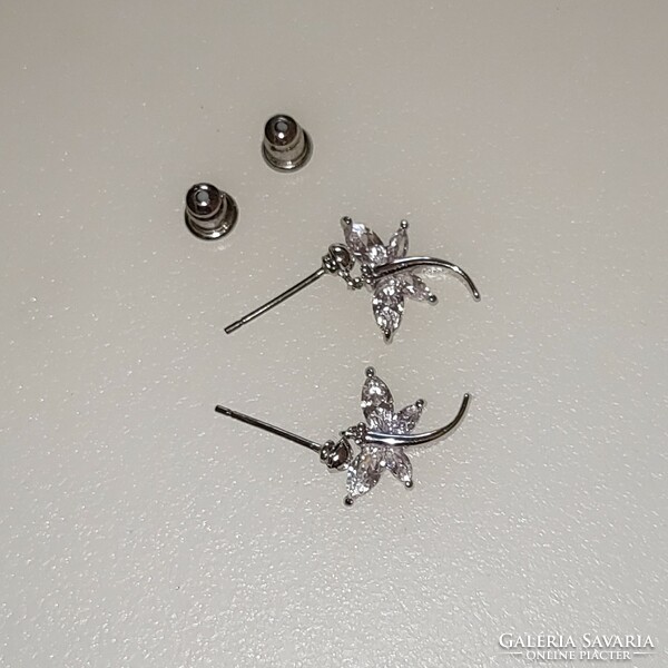 I was on sale! Zircon stone steel earrings new!